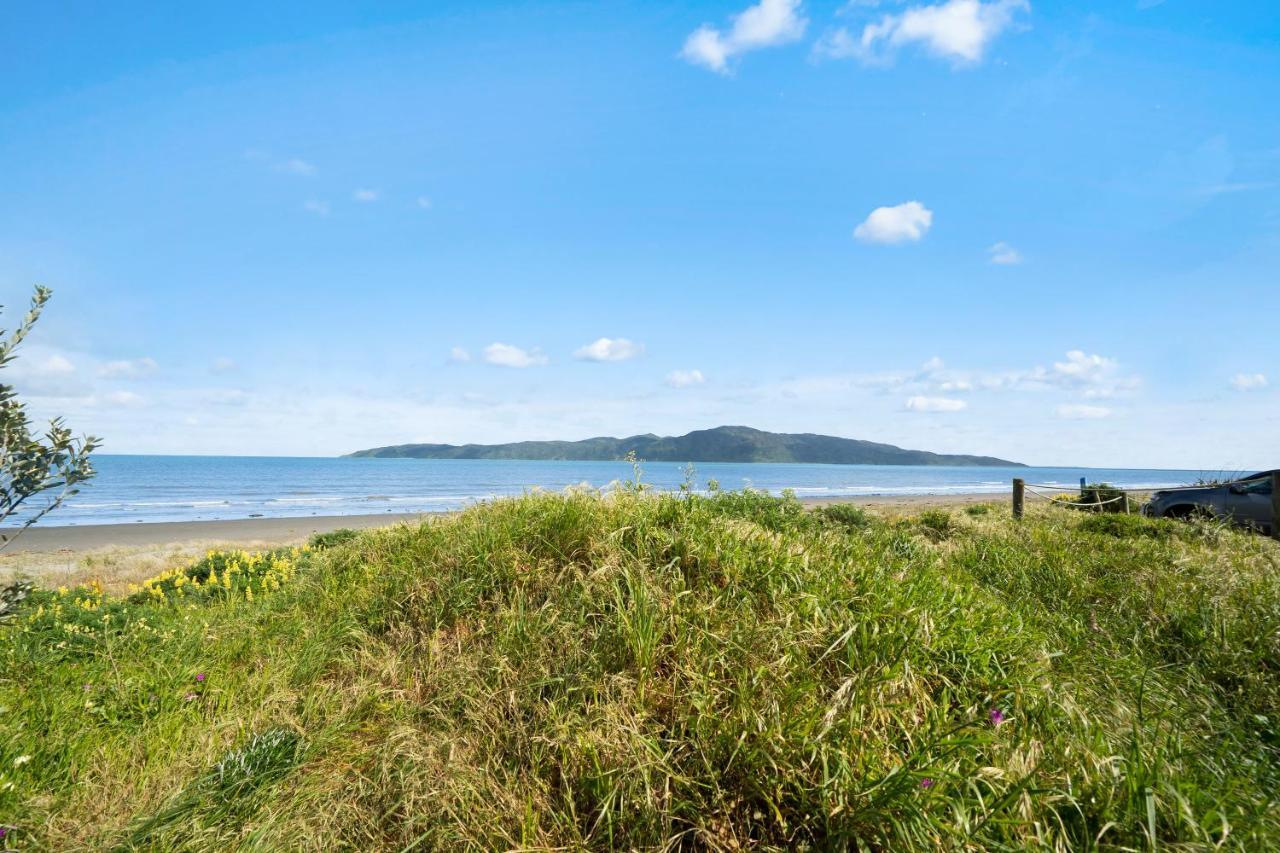 The Green Trout - Paraparaumu Beach Holiday Home Экстерьер фото